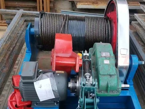 手动 / 电动可选卷扬启闭机大型灌区农田闸门案例案例实景图