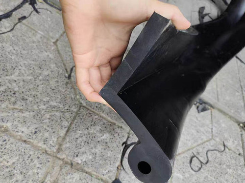 氯丁橡胶止水条耐酸碱耐腐蚀化工废水池止水现货供应产品实物图