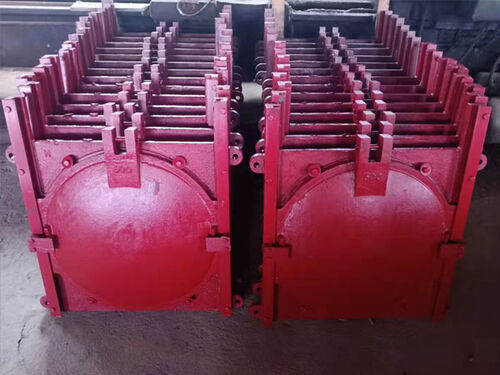 定制铸铁闸门｜0.5-5 米全规格选型指南 + 任意型号定制流程 + 厂家直供报价｜****，工程整体外观 | 铸铁 | 闸门整体结构展示